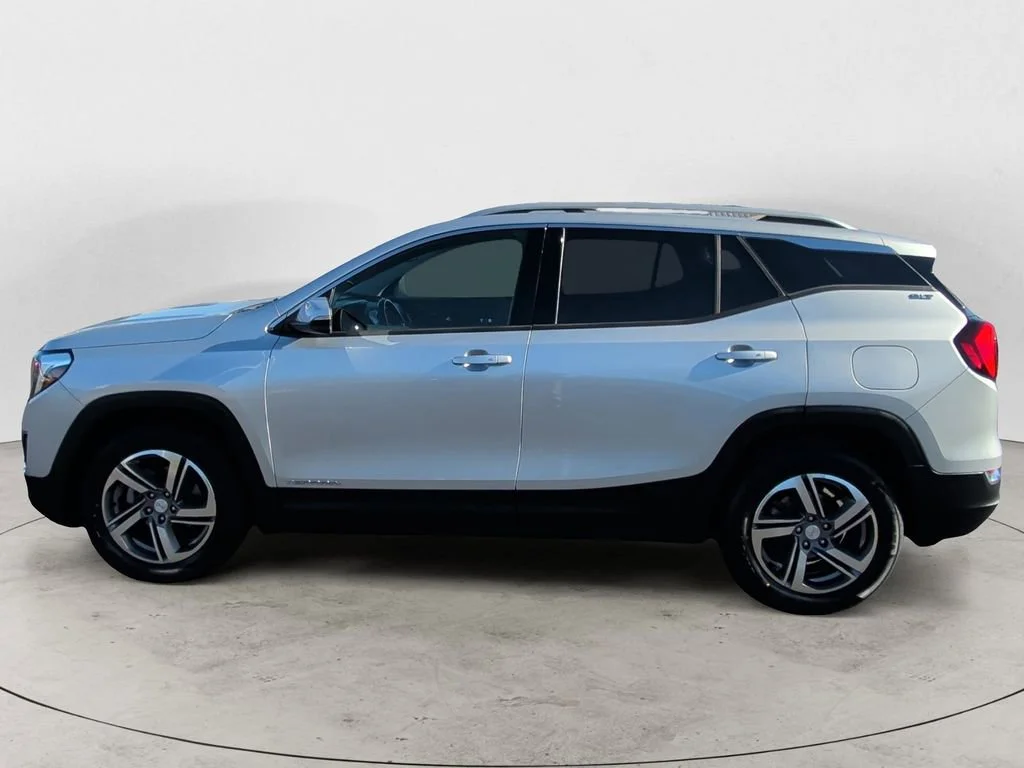 Used 2019 QUICKSILVER METALLIC GMC SLT image 2