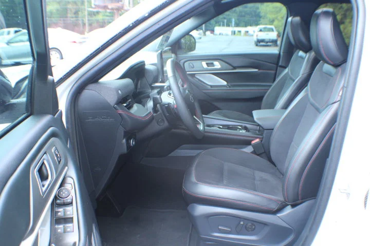 Used 2025 White Ford ST image 14