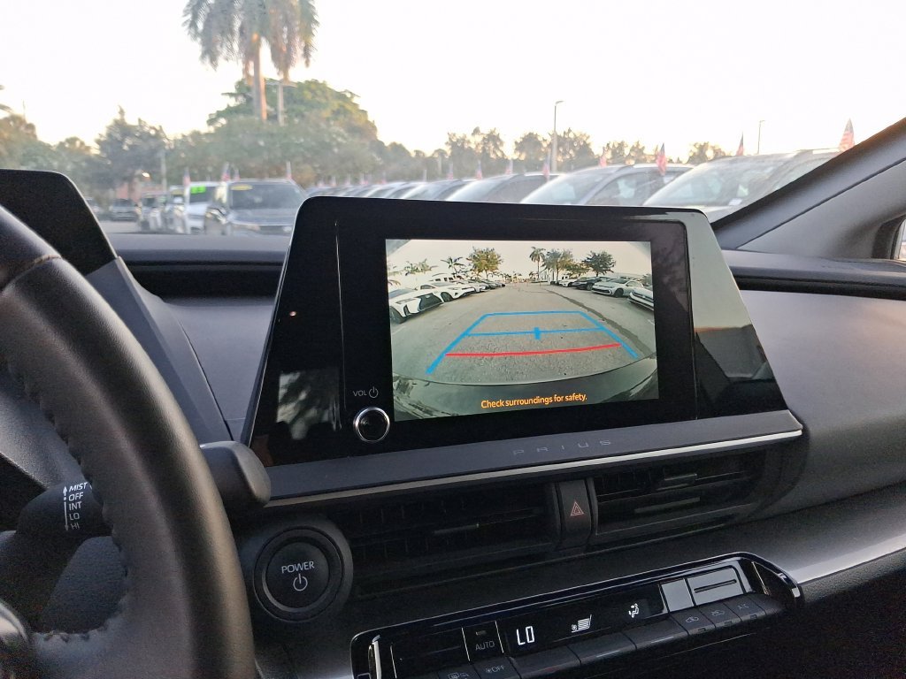 Used 2025  Toyota LE image 26