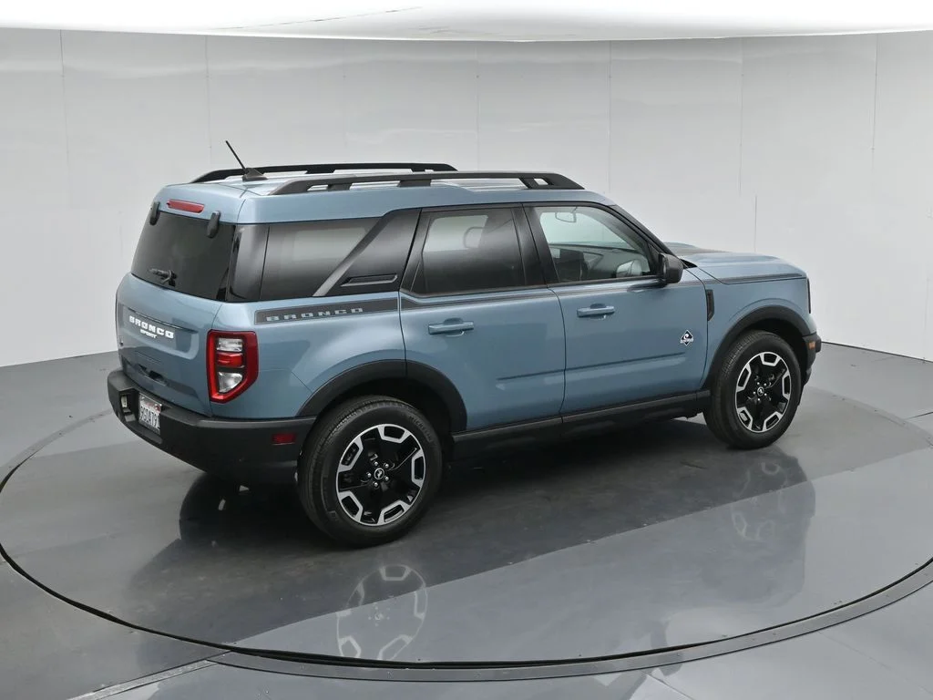 Used 2023  Ford Outer Banks image 37