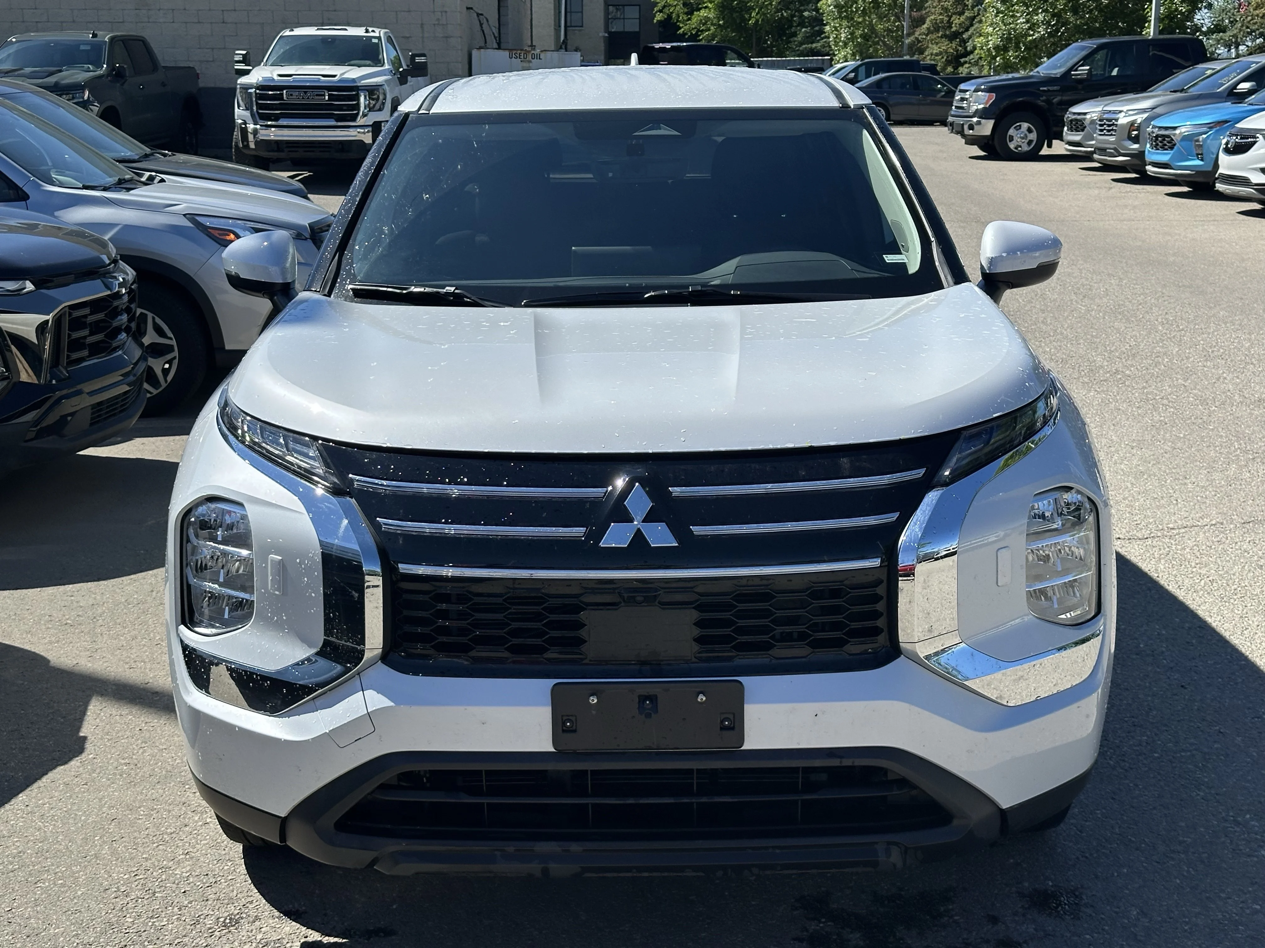 Certified Used 2025  Mitsubishi ES image 2