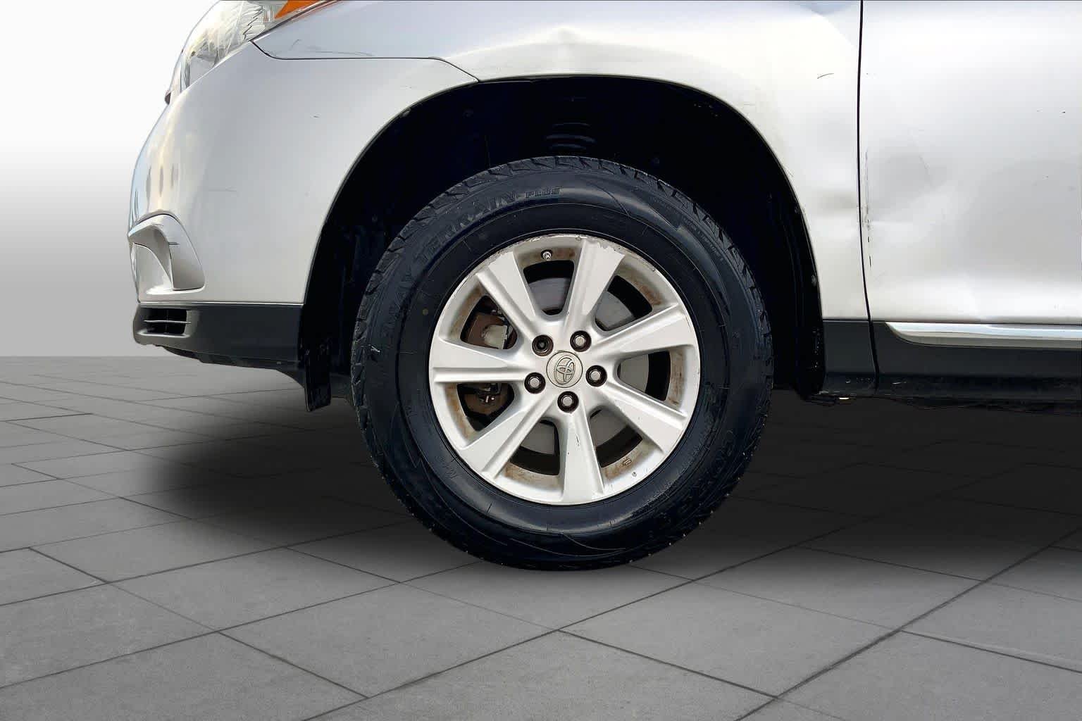 Used 2013 Classic Silver Metallic Toyota Plus image 10
