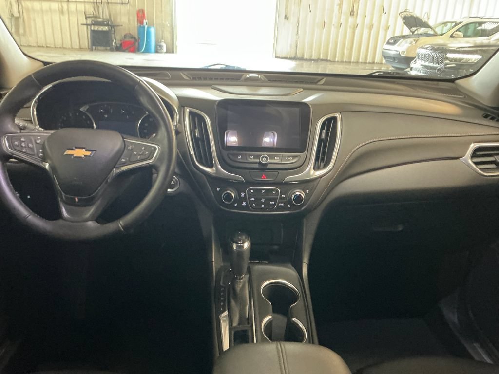 Used 2018 CAJUN RED TINTCOAT Chevrolet Premier image 18
