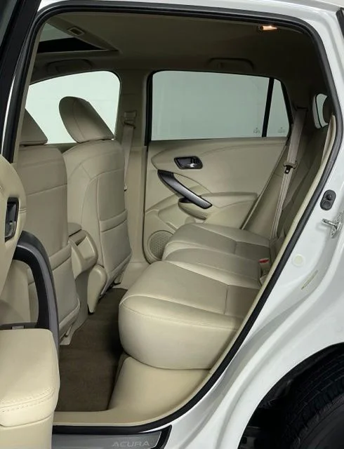 Used 2013 White Diamond Pearl Acura Technology Package image 21