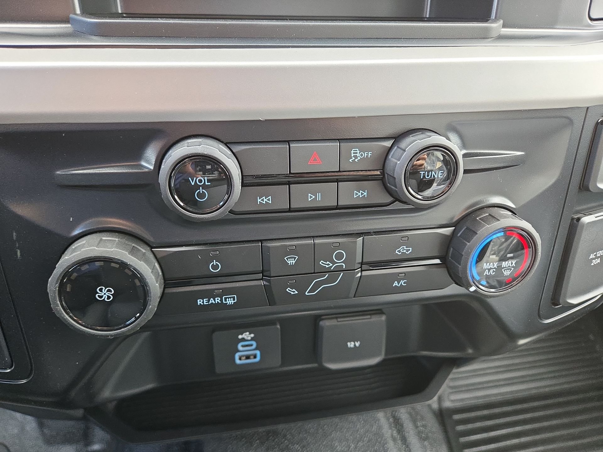 2026 Ford F-250 Super Duty XL - Photo 11