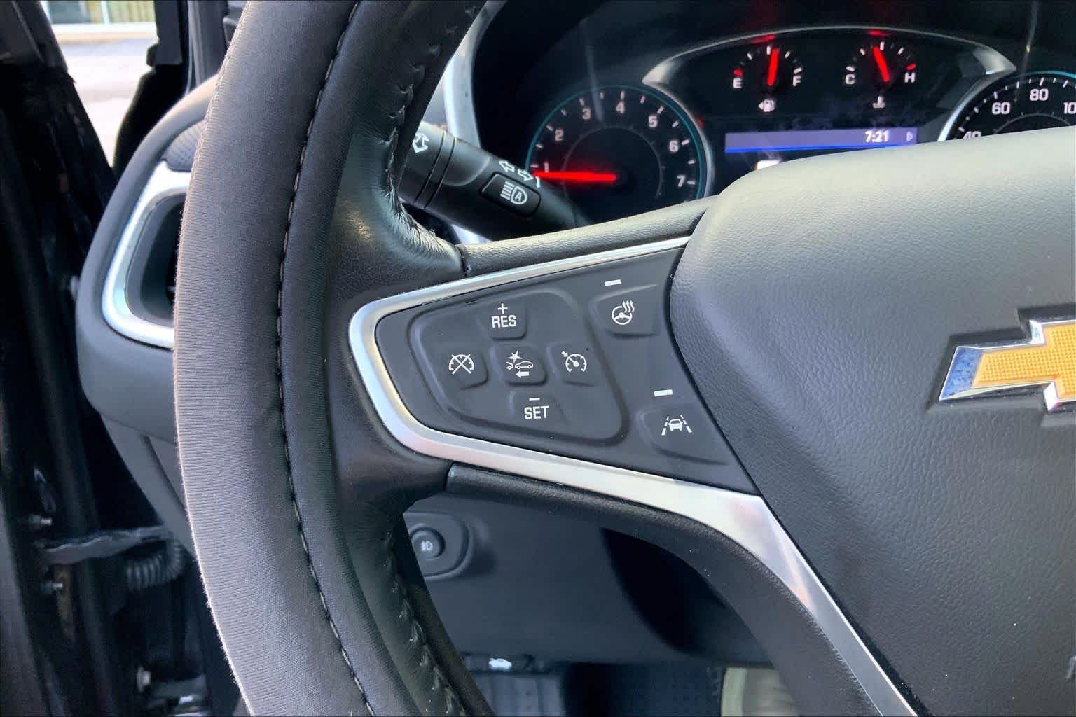 Used 2022 Iron Gray Metallic Chevrolet Premier image 21
