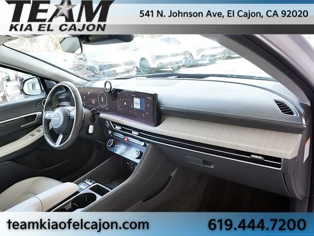 Used 2024 White Hyundai Limited image 10