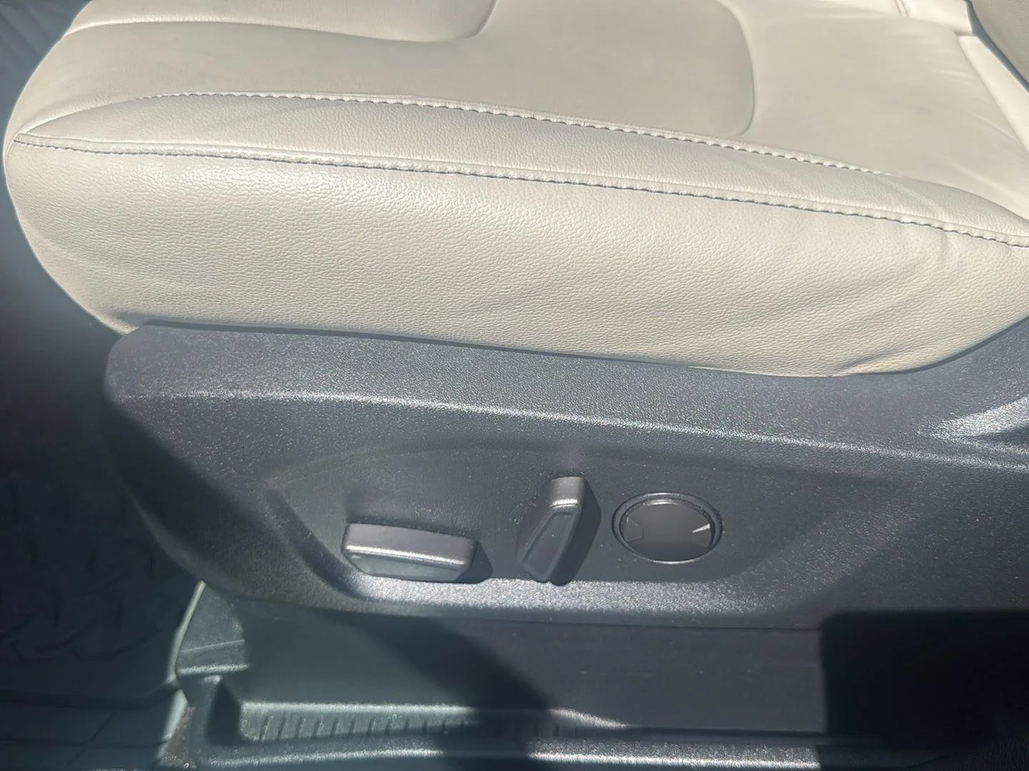 Used 2020 Dark Persian Green Ford Titanium image 11