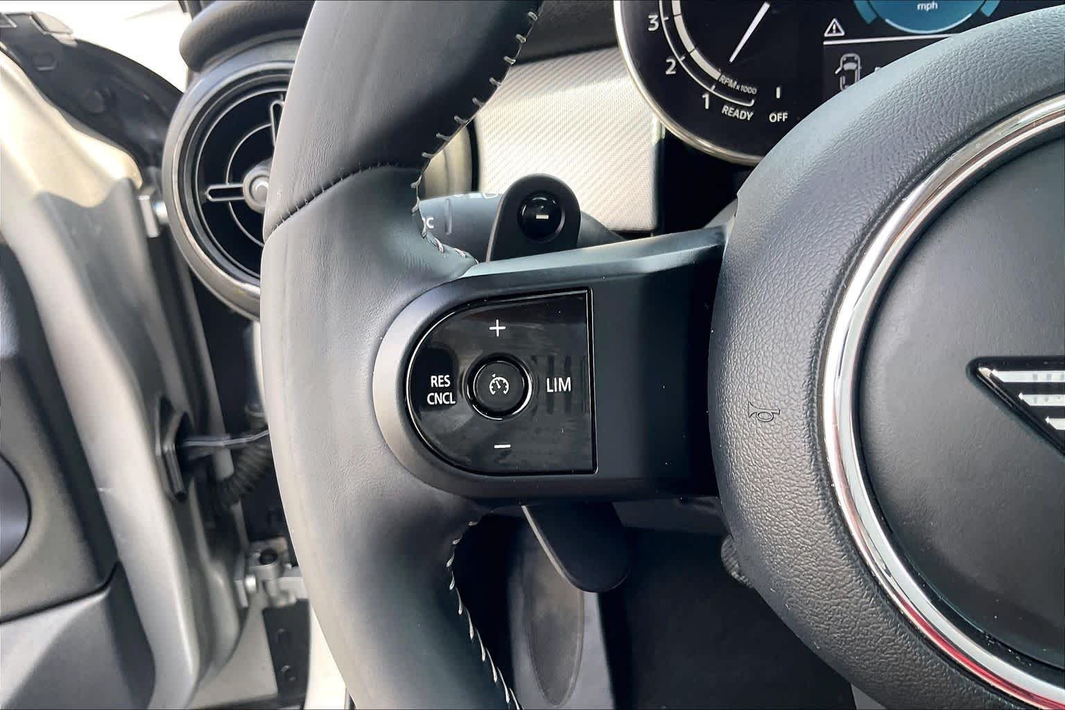 Used 2024 Melting Silver III Metallic MINI Cooper S image 22