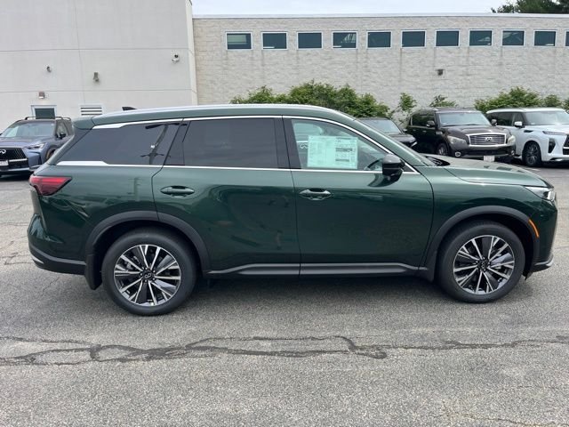 New 2027 DEEP EMERALD INFINITI Luxe AWD image 2