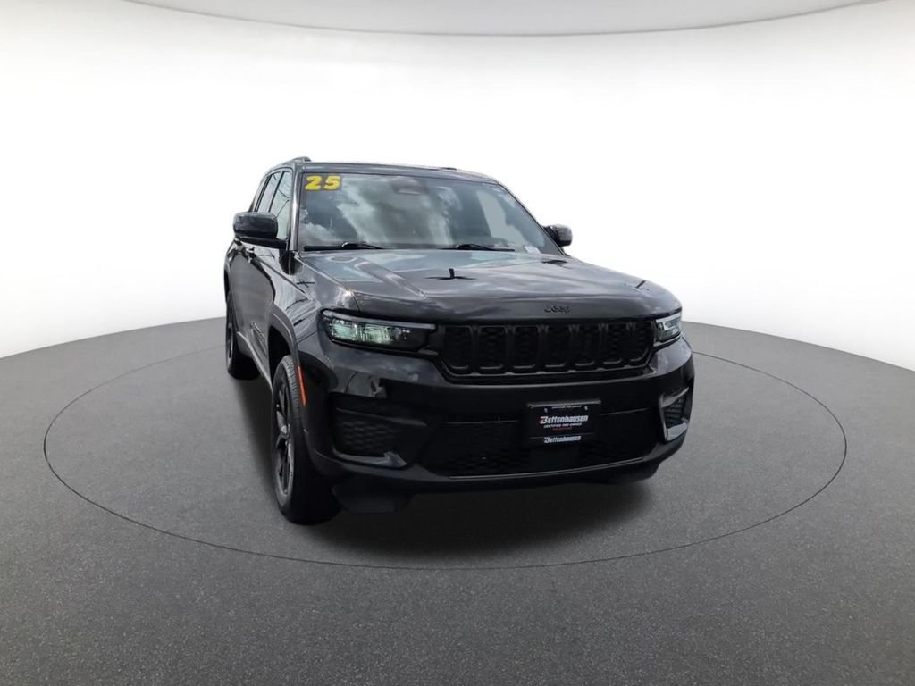 Certified Used 2025 Black Jeep Altitude image 4