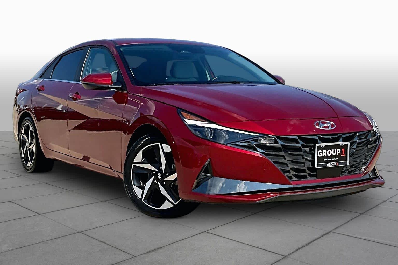 Used 2023 Ultimate Red Hyundai Limited image 3