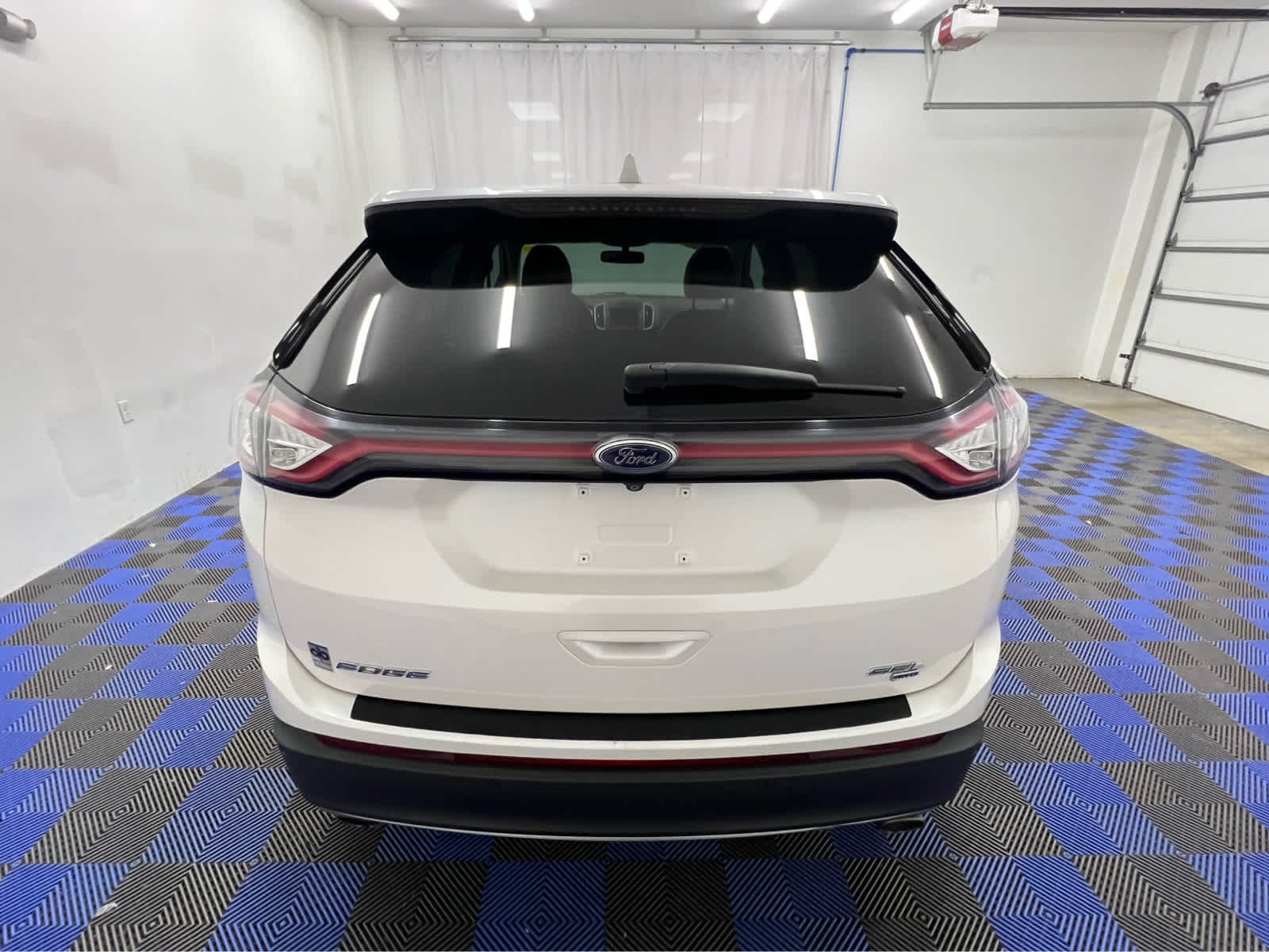 Used 2015 White Platinum Metallic Tri-Coat Ford SEL image 13