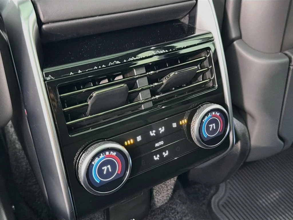 New 2026 Varesine Blue Land Rover SE image 27