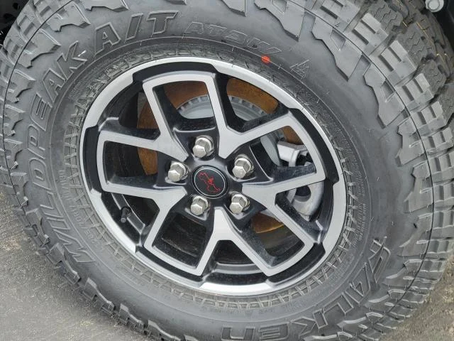 New 2026 Black Clear-Coat Exterior Paint Jeep Rubicon image 31