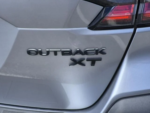 Used 2024 Ice Silver Metallic Subaru Onyx Edition XT image 5
