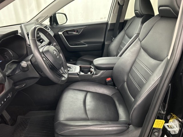 2021 Toyota RAV4 Limited photo 3