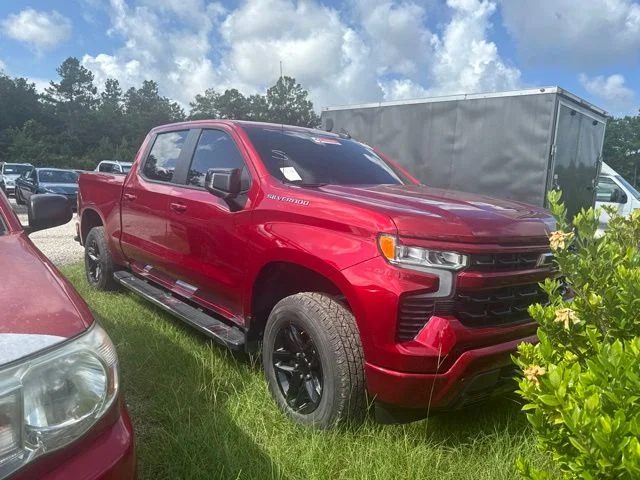Used 2024 Red Chevrolet RST image 2