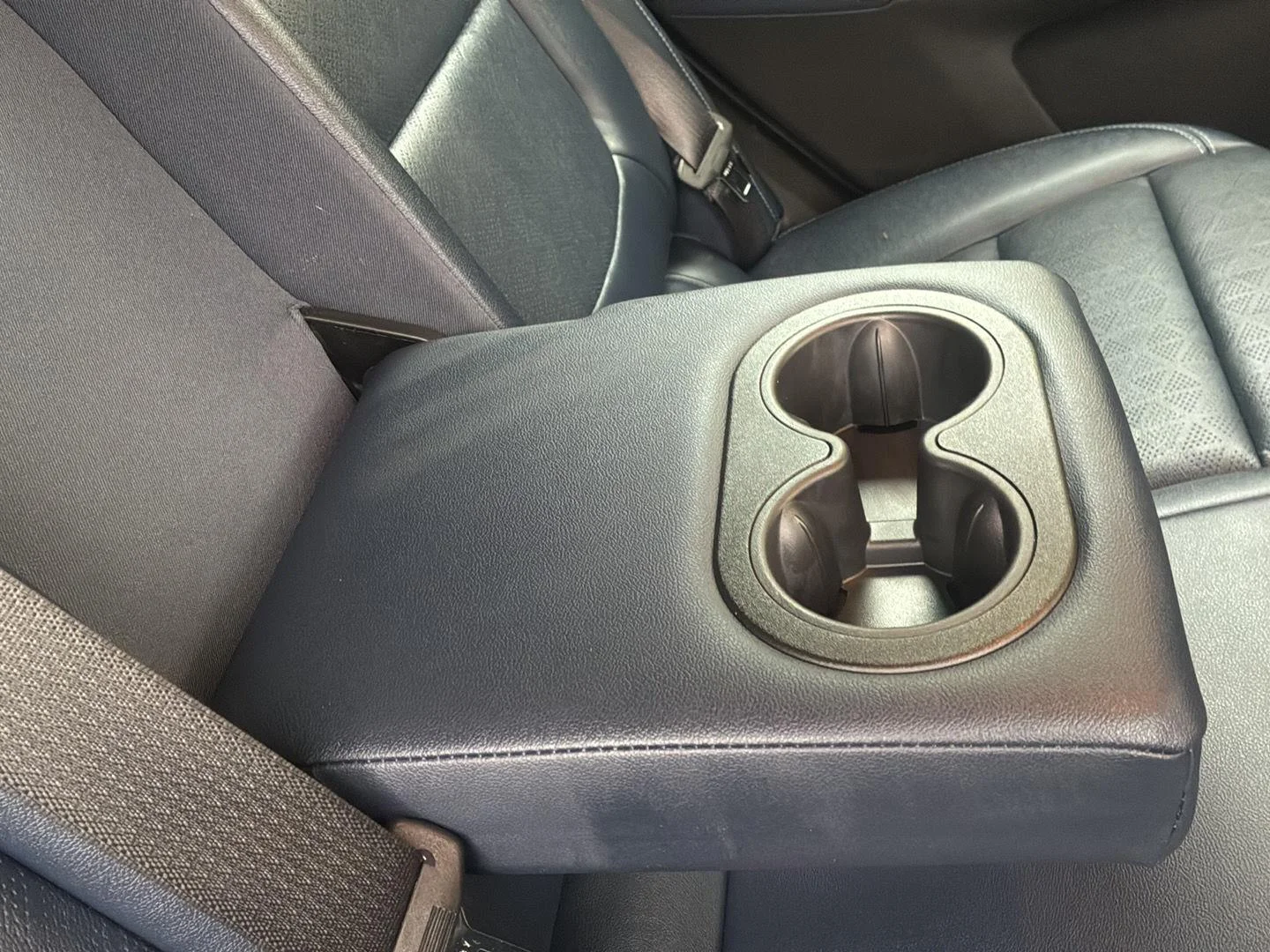 Used 2022 Gray Ghost Metallic Chevrolet Premier image 19