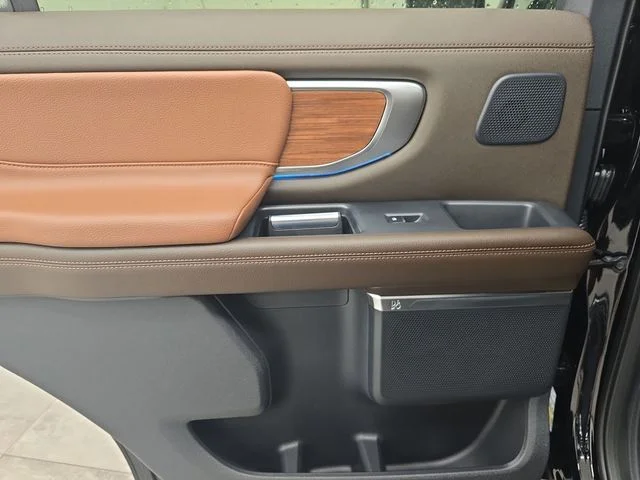 New 2027 Agate Black Metallic Ford King Ranch® image 27