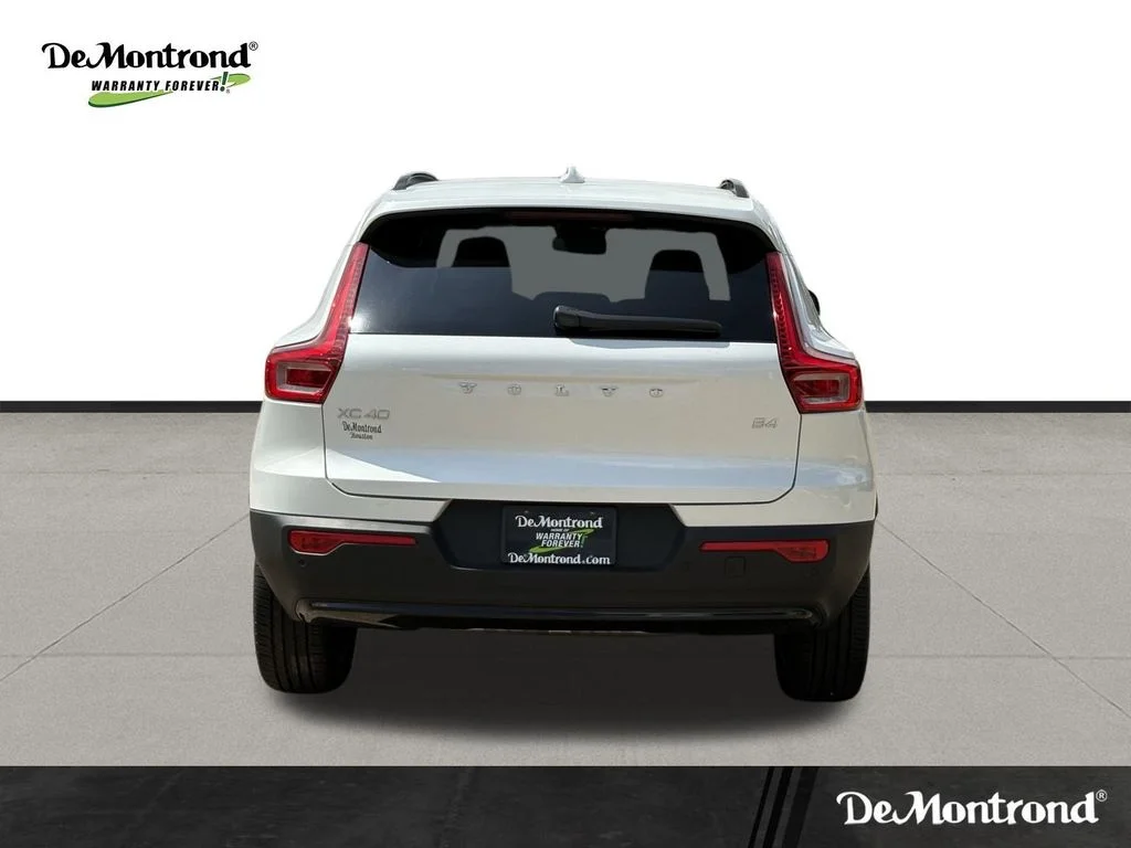 2026 Volvo XC40 Plus - Photo 6