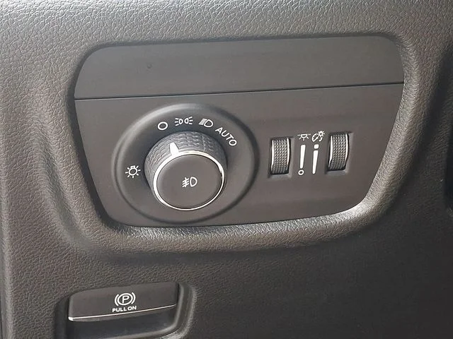 Used 2023 White Jeep Limited image 23