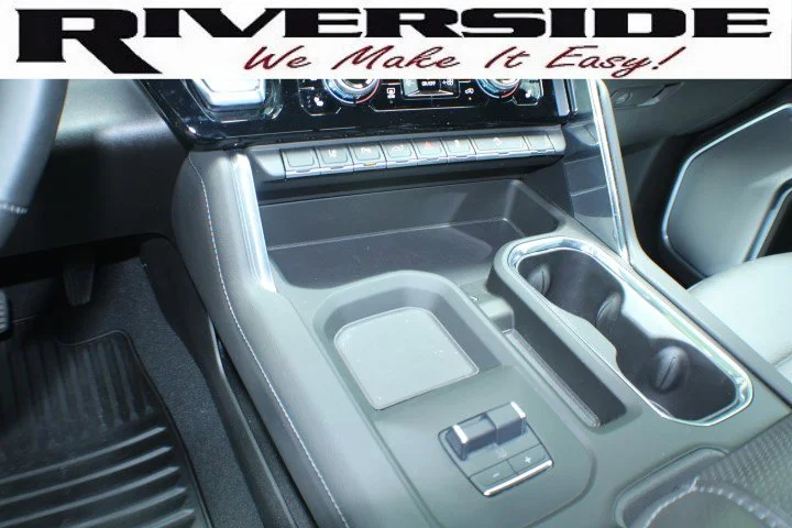 Certified Used 2025 White Frost Tricoat GMC Denali image 13