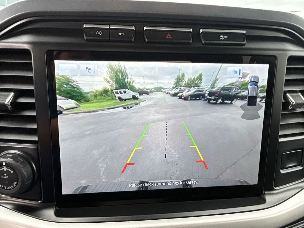Used 2021 White Ford XLT image 23