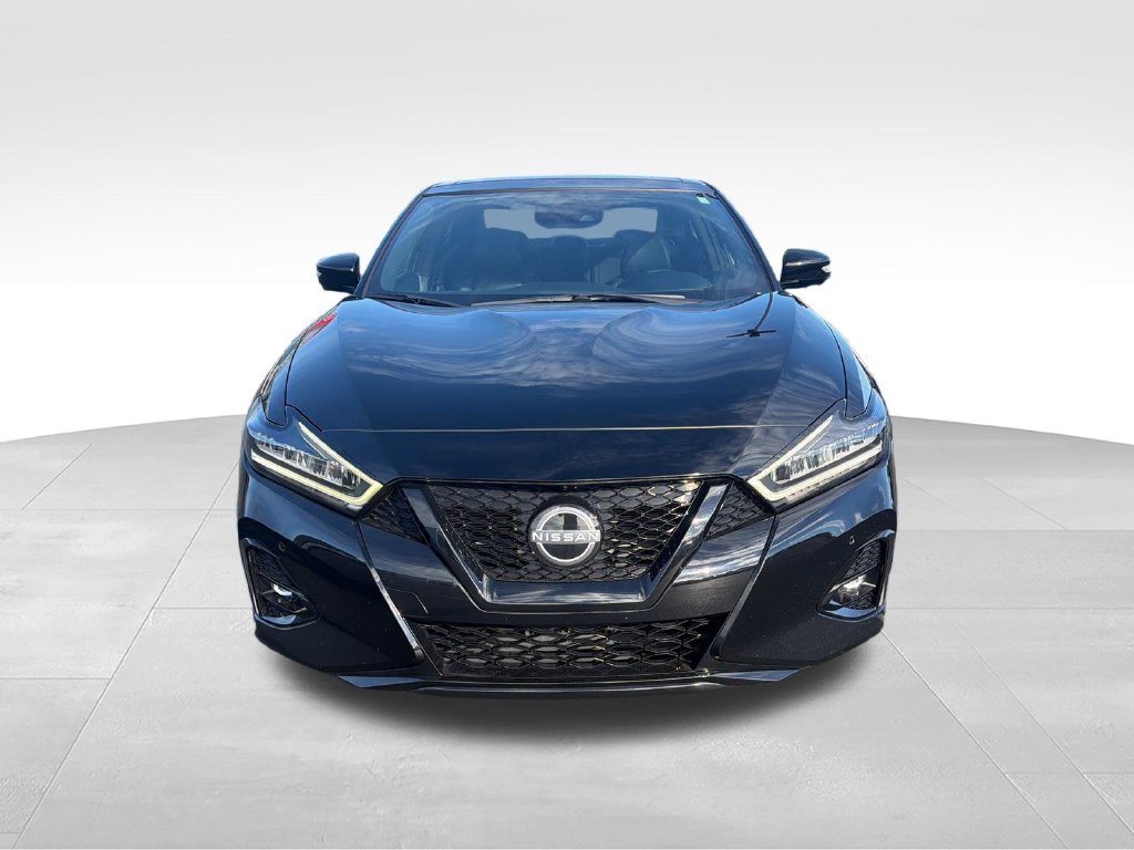 Used 2023 Black Nissan SR image 9