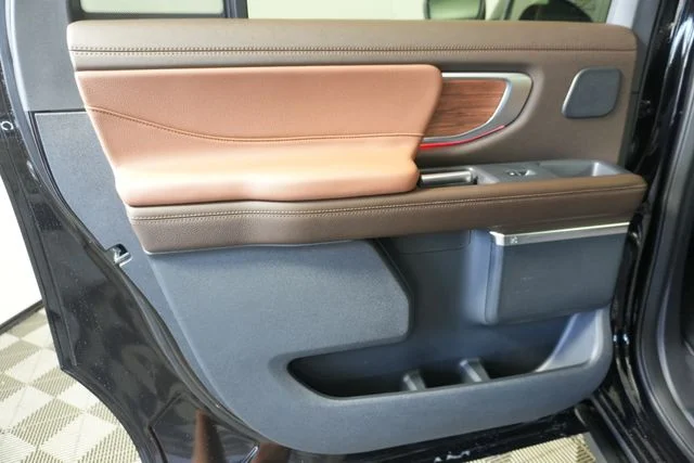 New 2027 Agate Black Metallic Ford MAX King Ranch® image 27