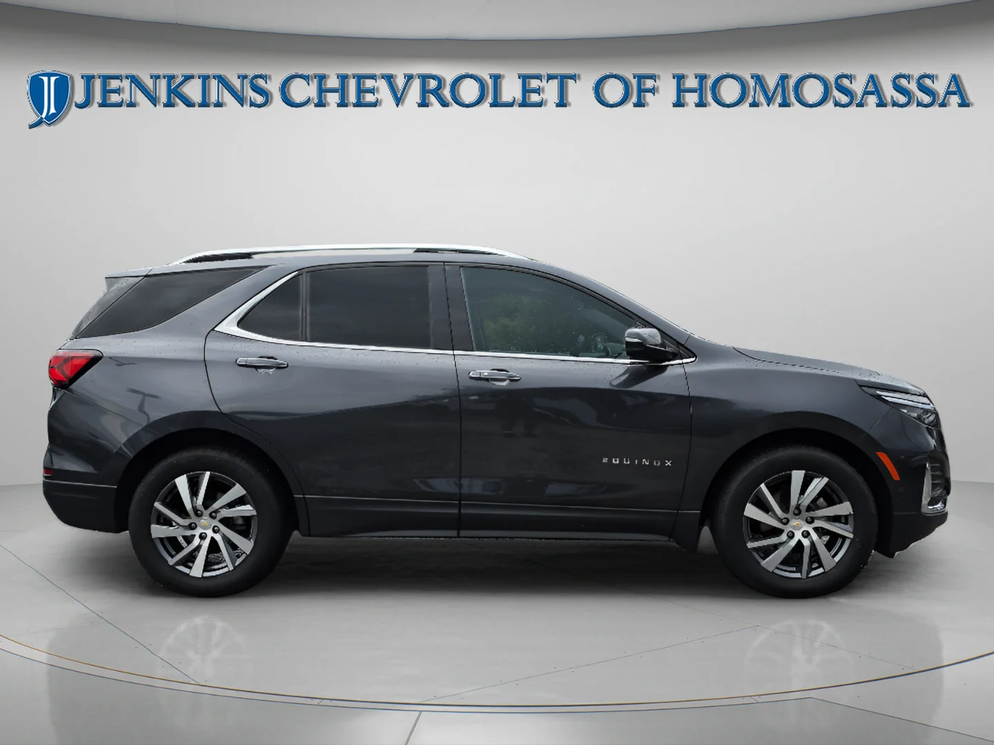 Used 2022 Iron Gray Metallic Chevrolet Premier image 3