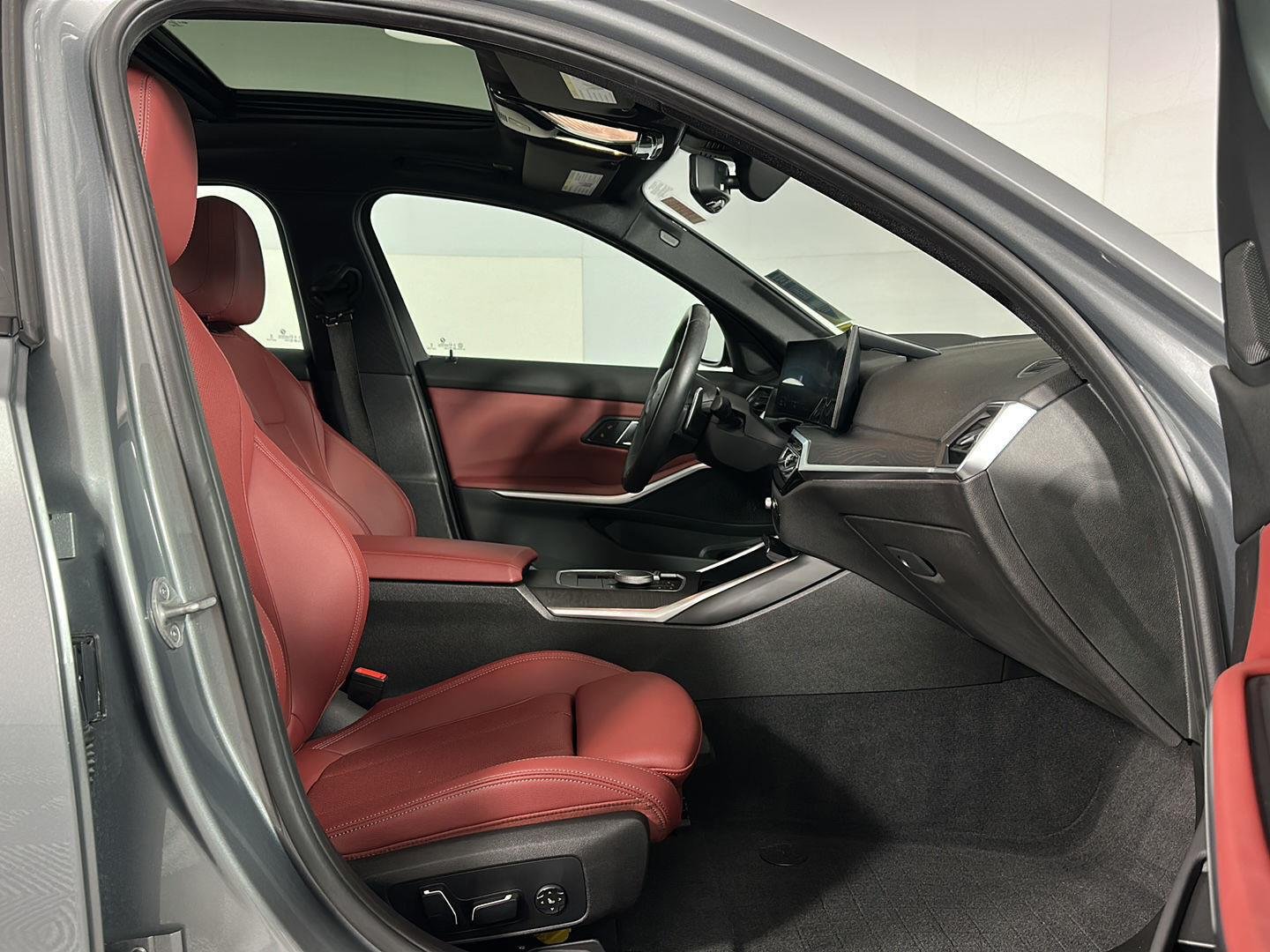 Used 2024 Skyscraper Grey Metallic BMW M340i xDrive image 30