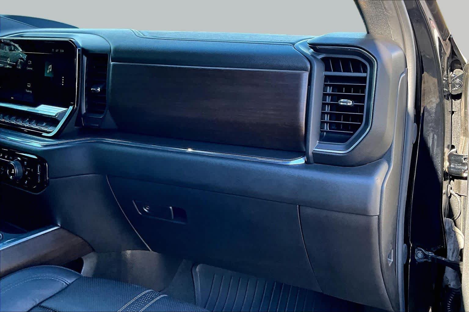 Used 2024 Black Chevrolet High Country image 21