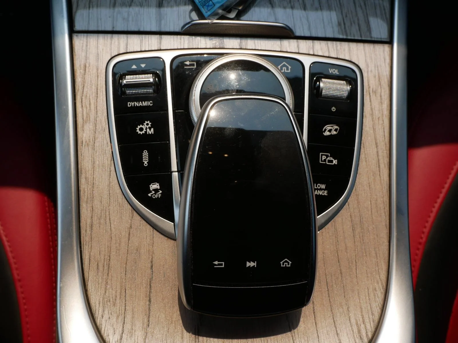 Used 2021 White Mercedes-Benz 4MATIC® image 26