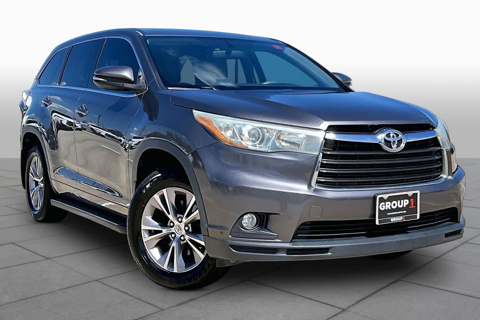 Used 2015 Predawn Gray Mica Toyota LE Plus image 3