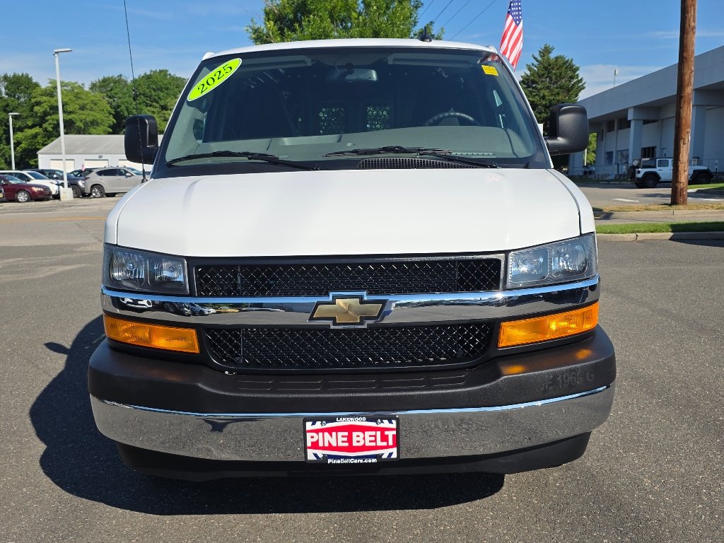 Used 2025 Summit White Chevrolet Work Van image 12