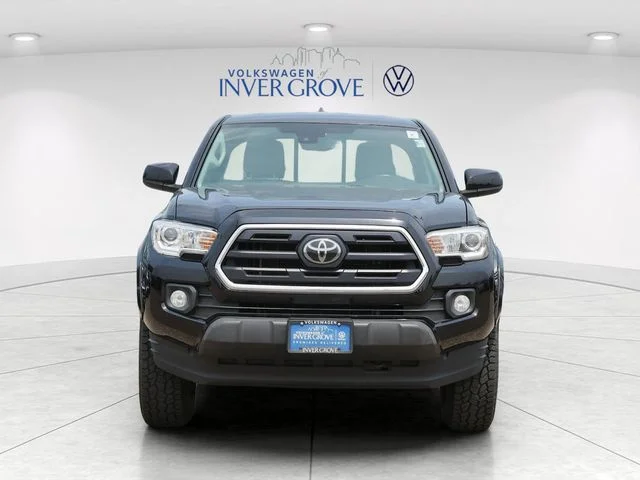 Used 2018 Toyota Tacoma SR5 with VIN 5TFSZ5AN5JX164424 for sale in Inver Grove Heights, Minnesota