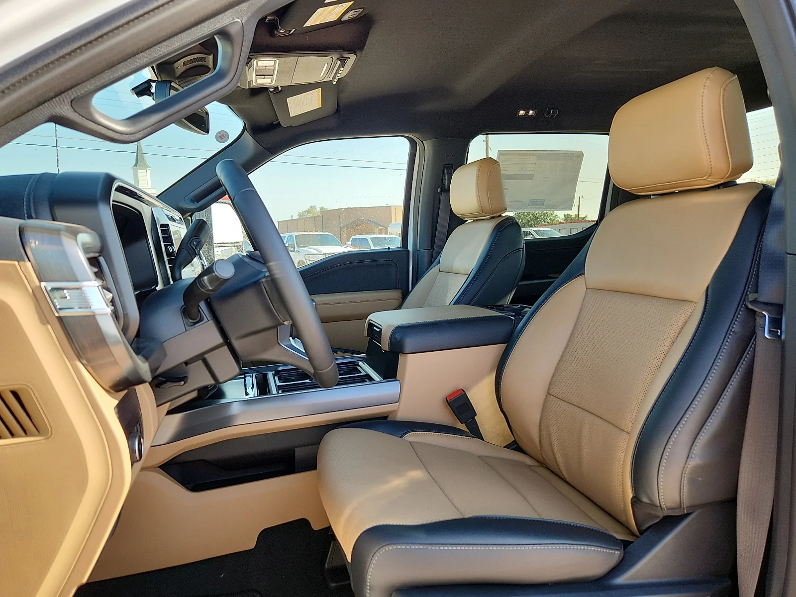 New 2026 Oxford White Ford Lariat image 17