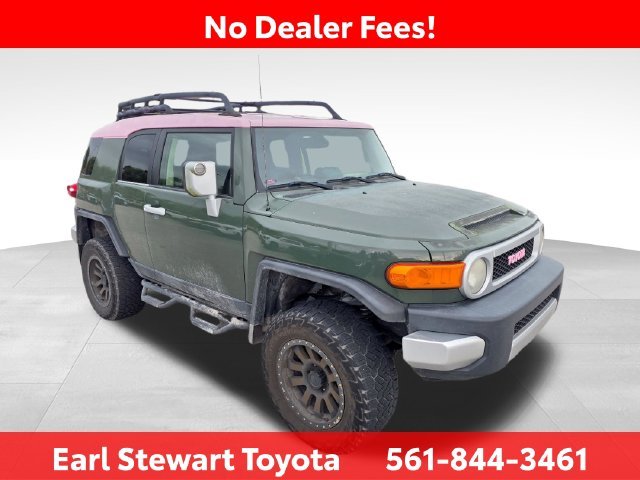 Used 2014 Green Toyota Base image 2