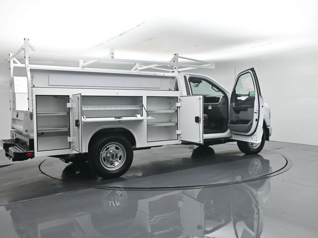 New 2026 Oxford White Ford XL image 5