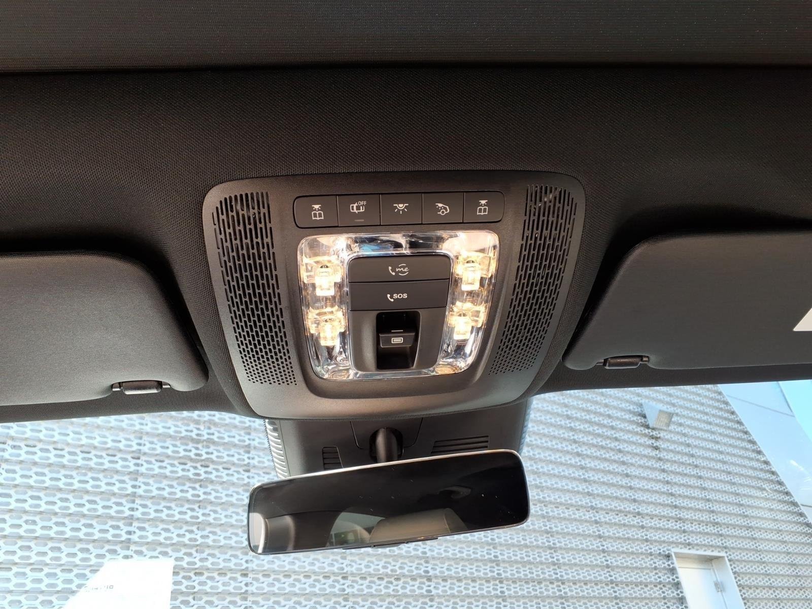 Used 2025 Polar White Mercedes-Benz GLA 250 image 25