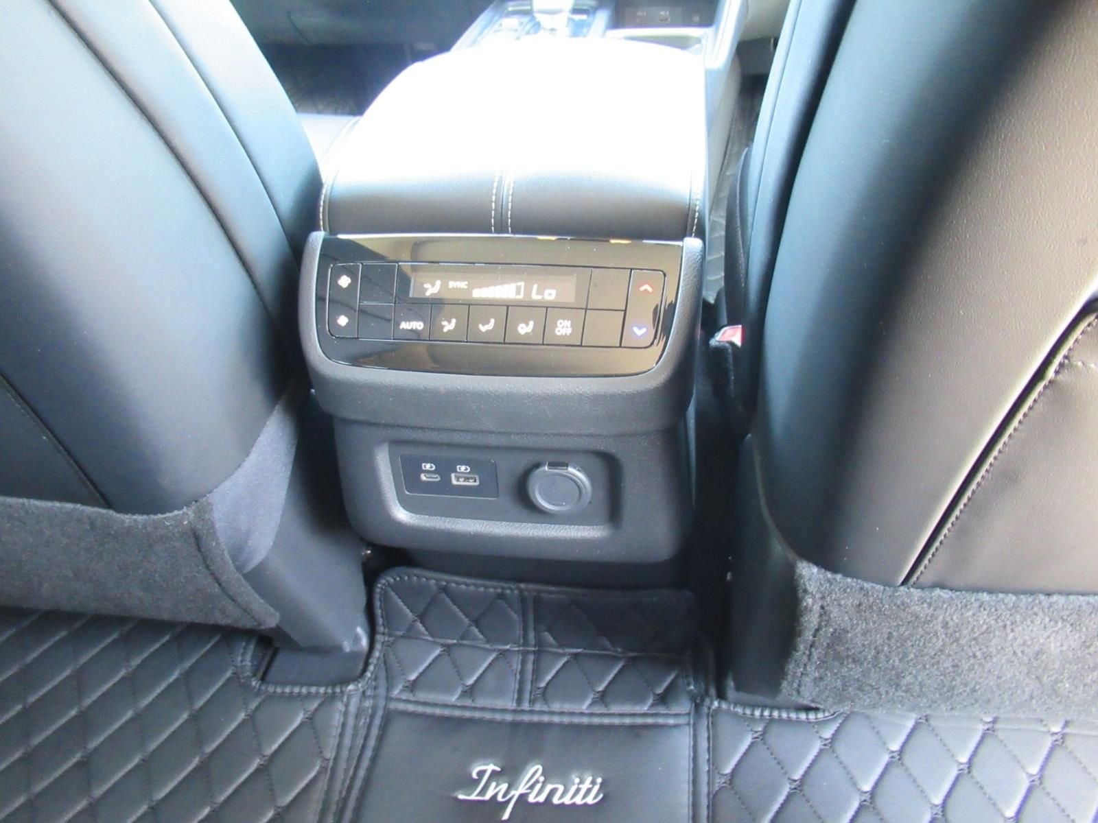 Used 2023 Black INFINITI LUXE image 36