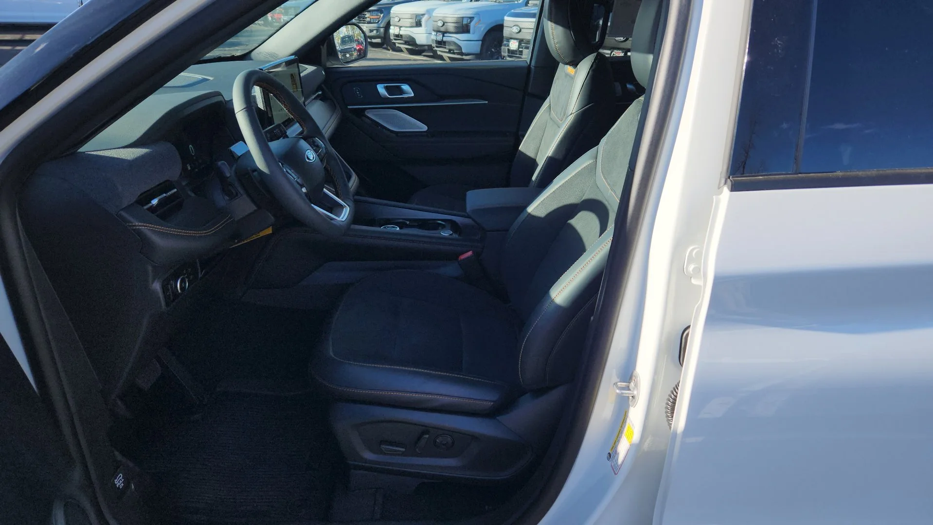 2026 Ford Explorer Tremor - Photo 23