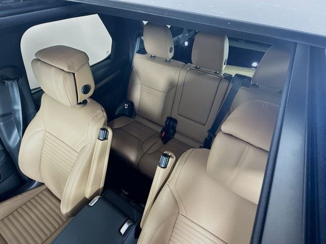 New 2026 Fuji White Land Rover Dynamic SE image 14
