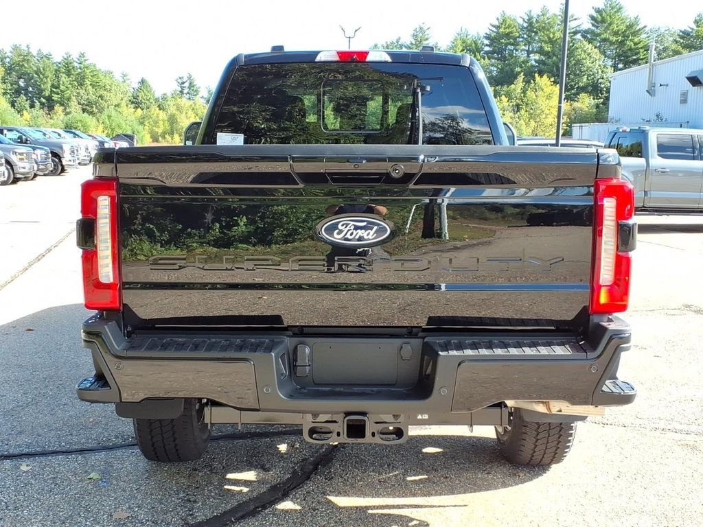 New 2027 Agate Black Metallic Ford F-250® XLT image 6