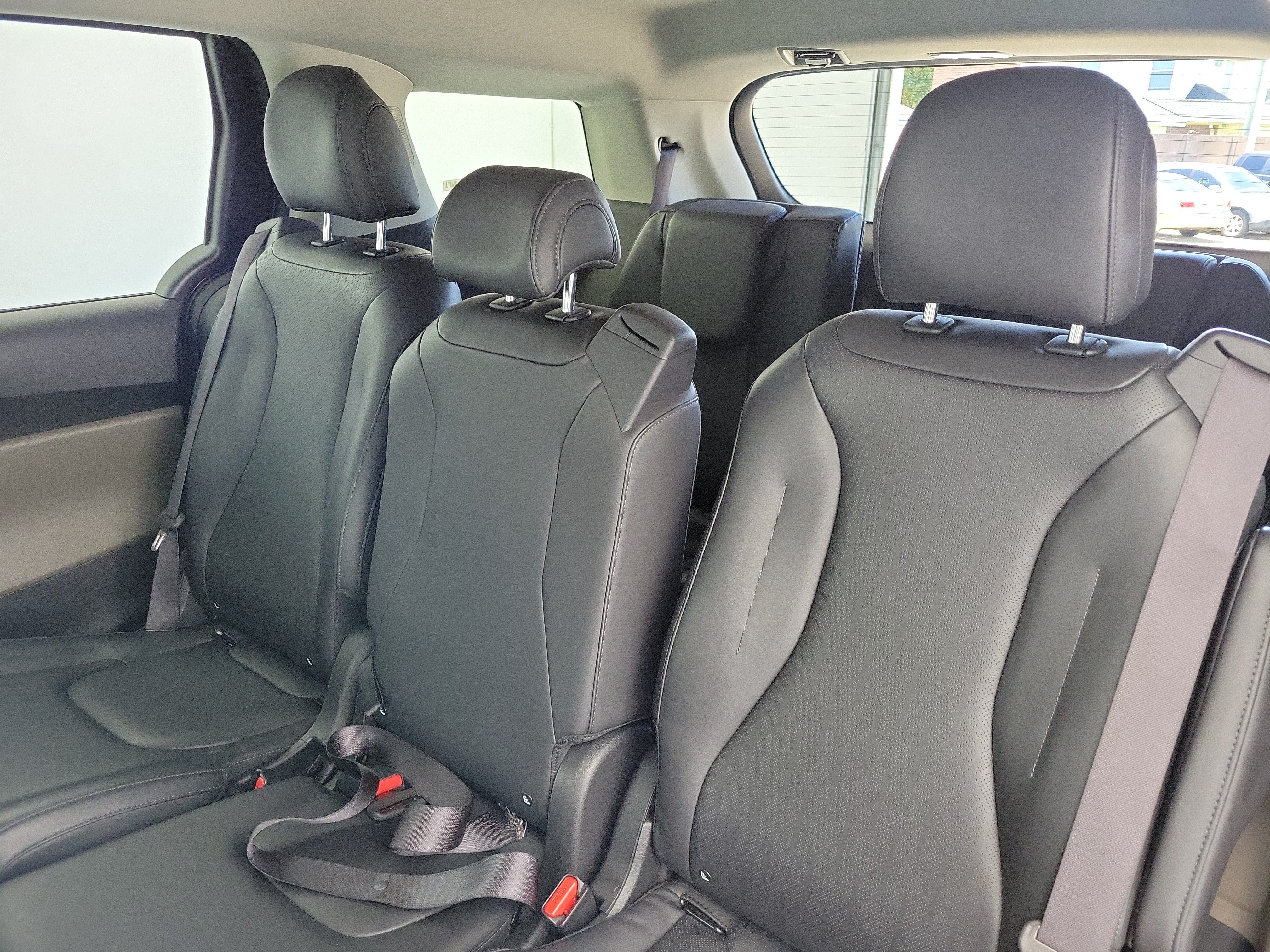 Used 2025 Flare Red Kia LXS image 12