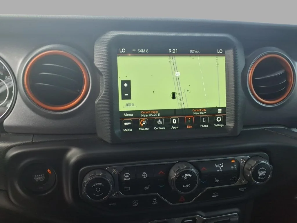Used 2022 Black Jeep Mojave image 21