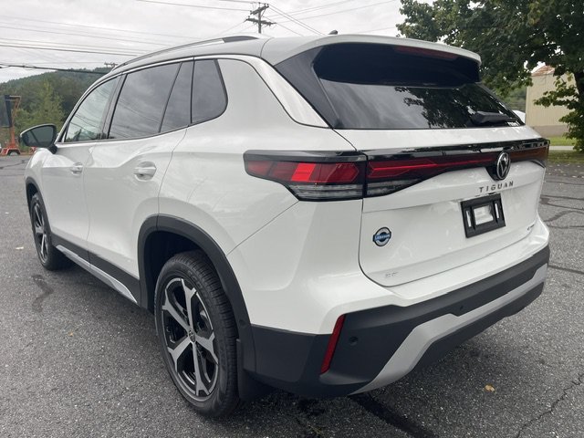 New 2026 Pure White Volkswagen 2.0T SE image 2