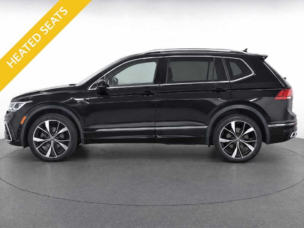 Used 2024 Black Volkswagen 2.0T SEL R-Line image 7