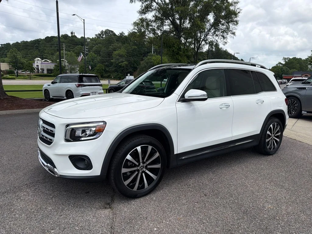 Used 2022 White Mercedes-Benz GLB 250 image 5
